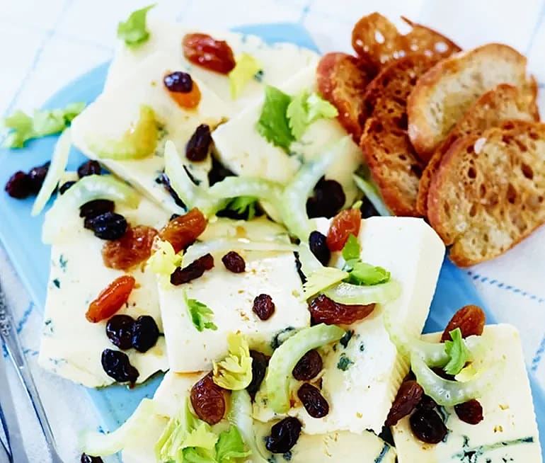 Ädelost med äppelinkokta russin