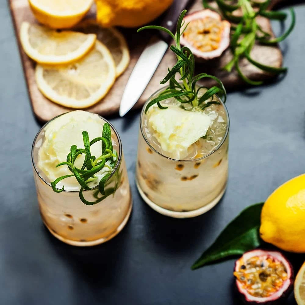 Alkoholfri drink med passionsfrukt
