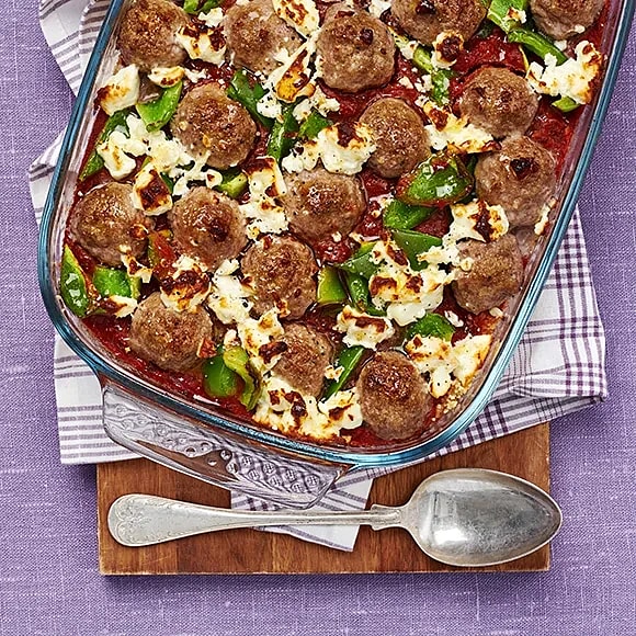 Allt i en form - köttbullar med couscous och fetaost