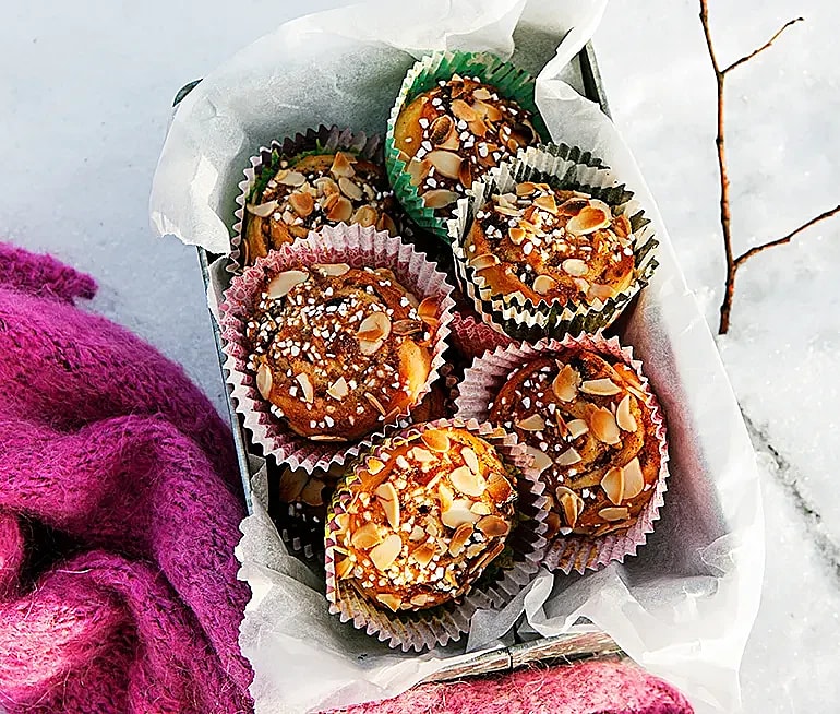 Äppel- och mandelbullar