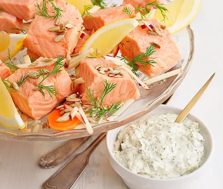 Äppelinkokt lax med dill- och kummincrème