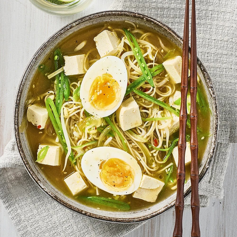 Ärtramen med tofu och böngroddar