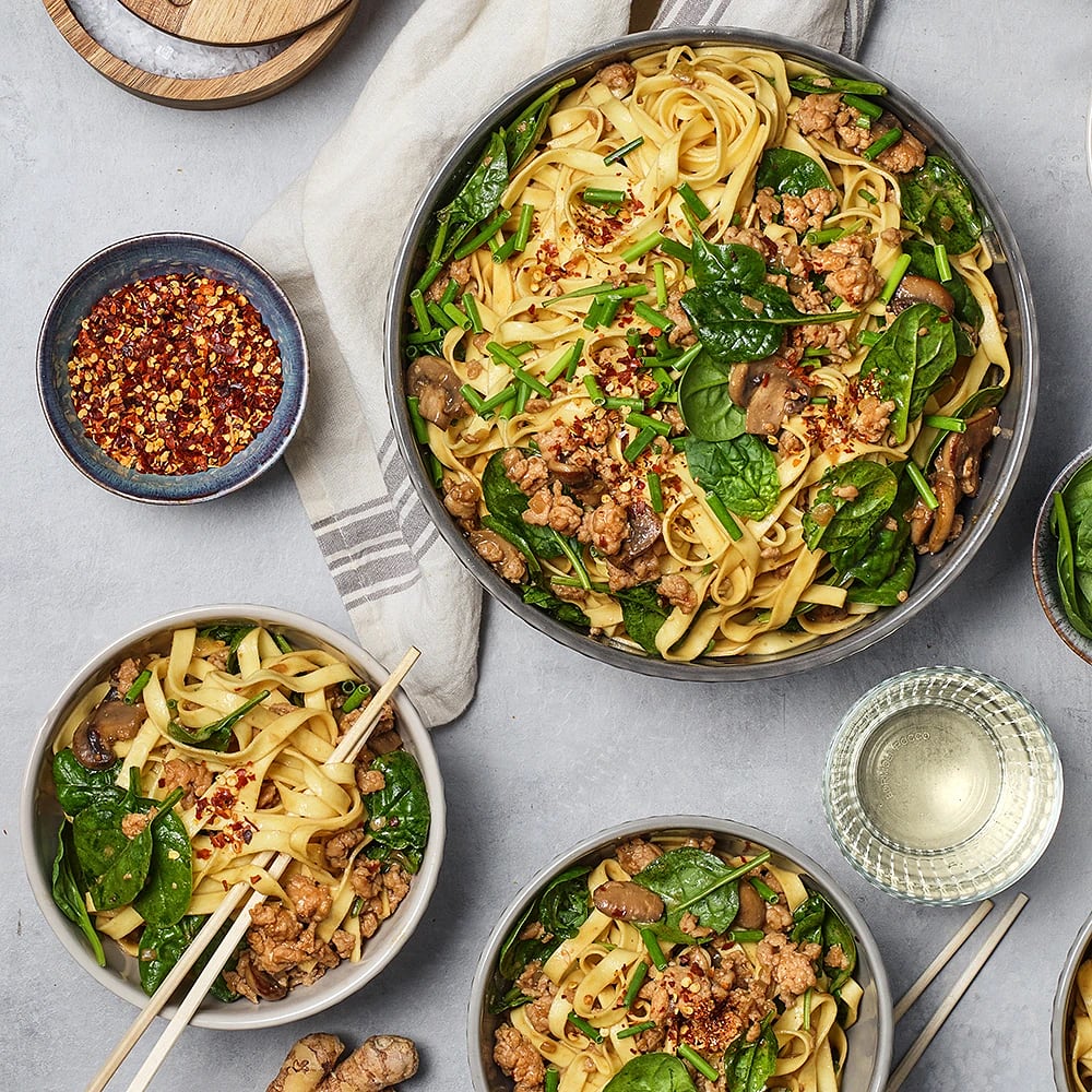 Asiatisk kycklinggryta med pasta
