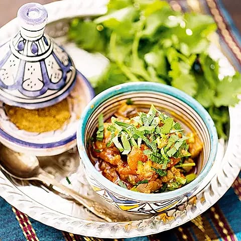 Aubergine- och tomatsallad "Zaalouk"