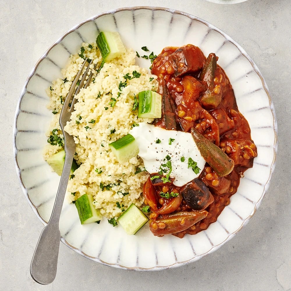 Auberginecurry med okra och couscous