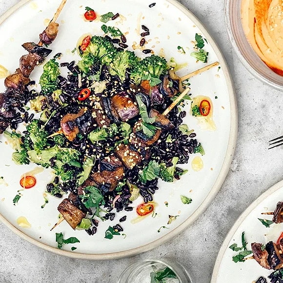 Auberginespett med rårissallad