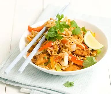 Bami goreng med ägg och ketjap manis