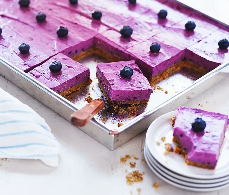 Blåbärscheesecake i långpanna