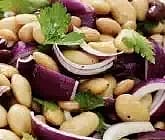 Bönsallad med rödlök