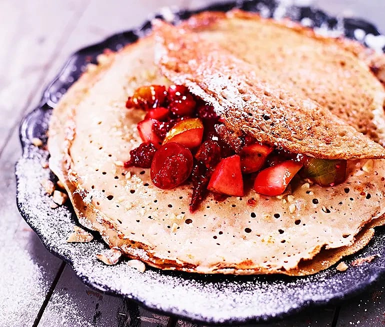 Bovetecrêpes med fruktsallad