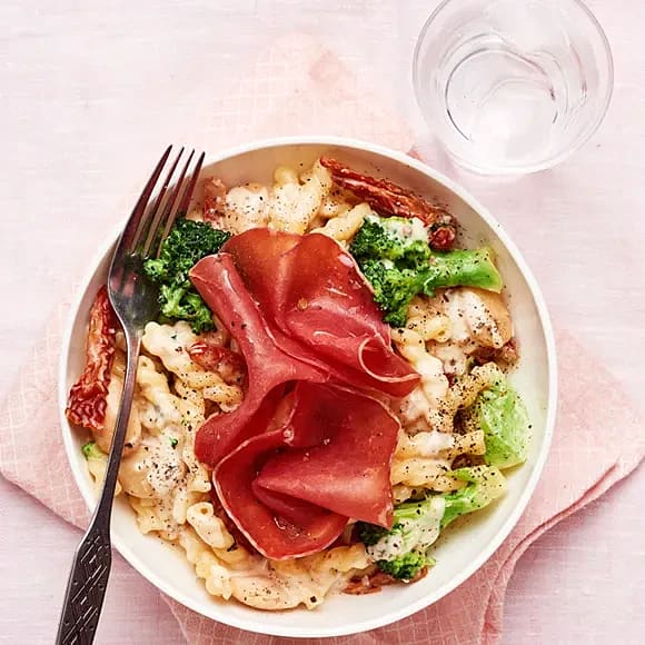Bresaola med krämig gemelli