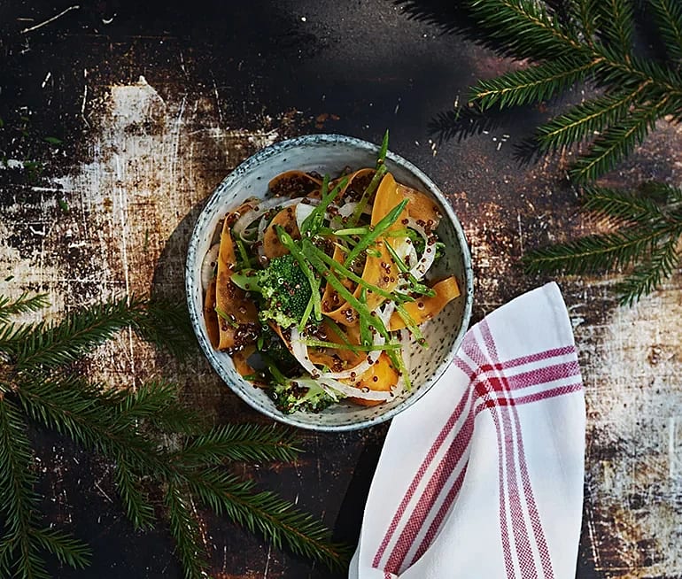 Broccoli- och quinoasallad