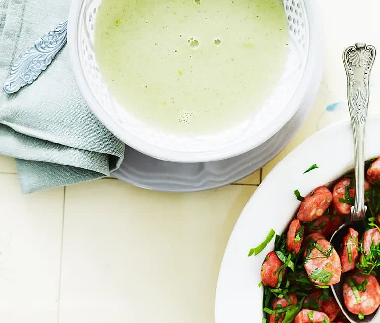 Broccolisoppa med fänkålsfrö och salsiccia