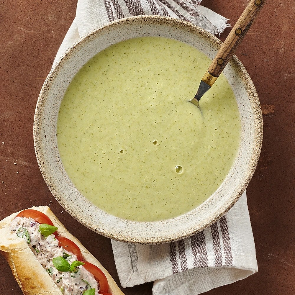 Broccolisoppa med tonfiskbaguette