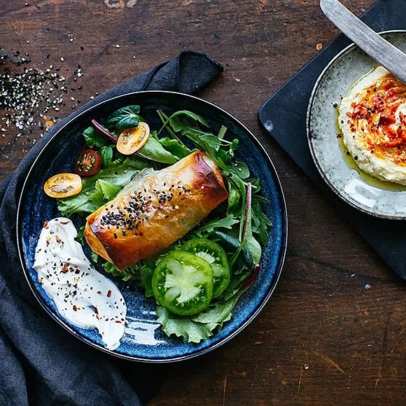 Burek med sojafärs och soltorkade tomater