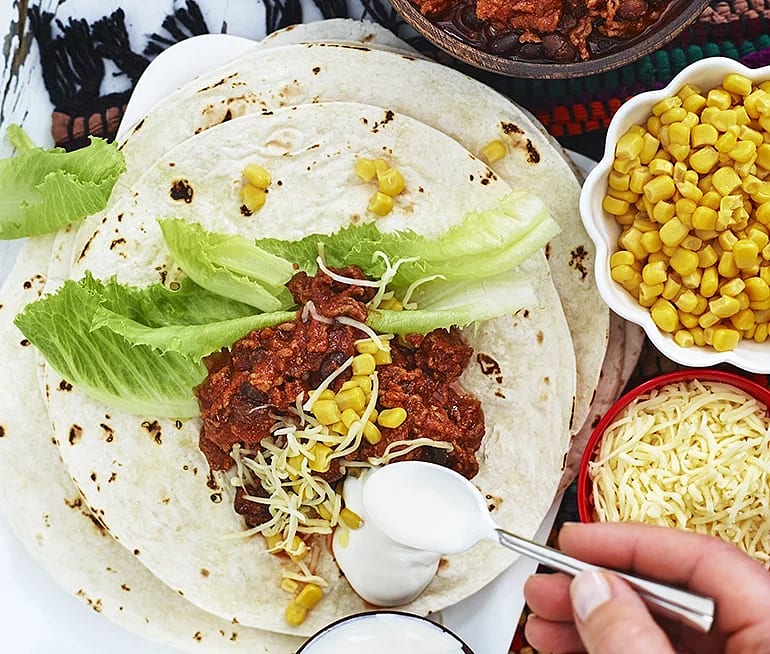 Burritos med nötfärs och svarta bönor