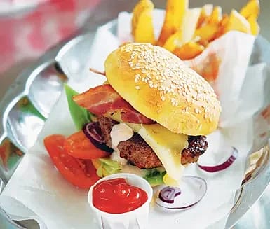 Cheese- och baconburgare extra allt
