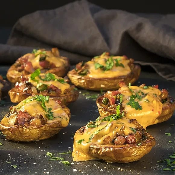 Cheesy chili potatoes