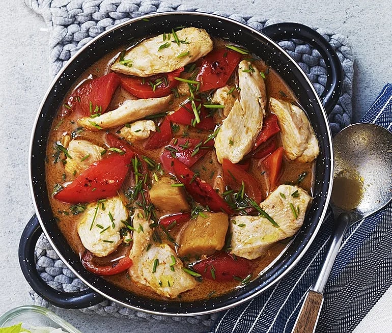 Chicken massamun curry med ris