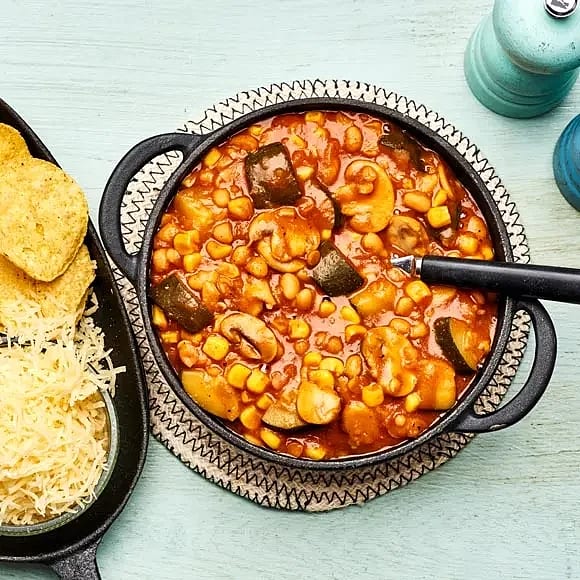 Chili med champinjoner, majs och zucchini