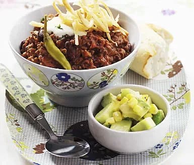 Chili "på minuten" med tortillatrassel
