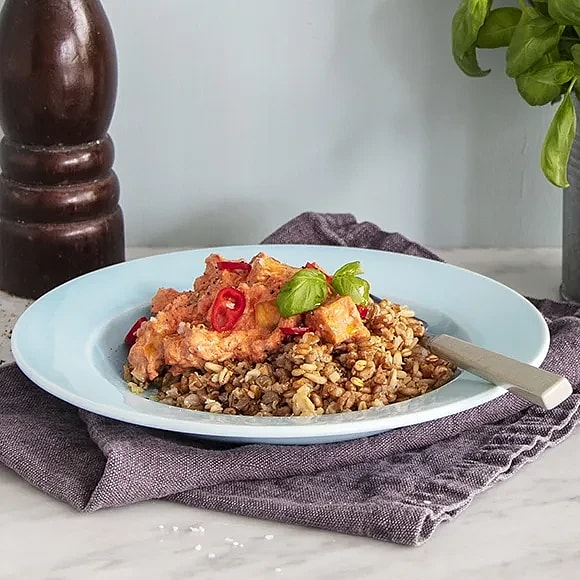 Chilihet tomatsås med tofu