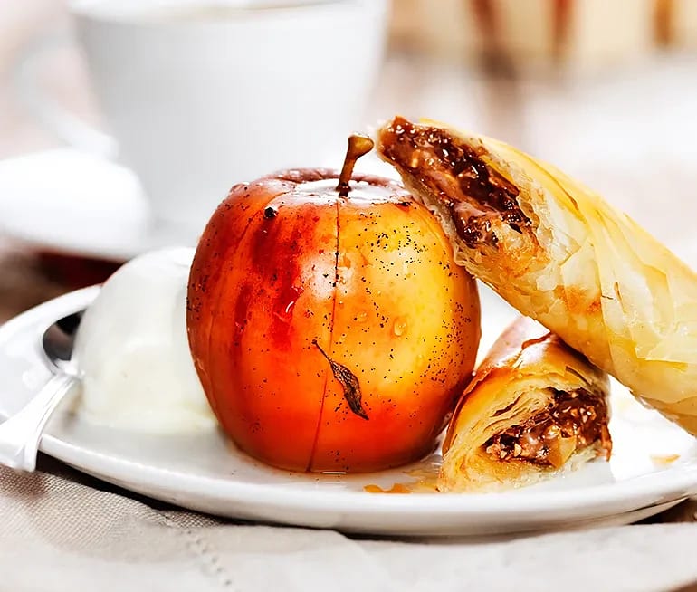 Ciderkokta äpplen med nougatrulle