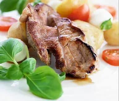 Citrusstekt fläskkarré med potatissallad