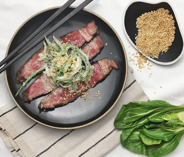 Coleslaw på pak choi med sesam och wasabi