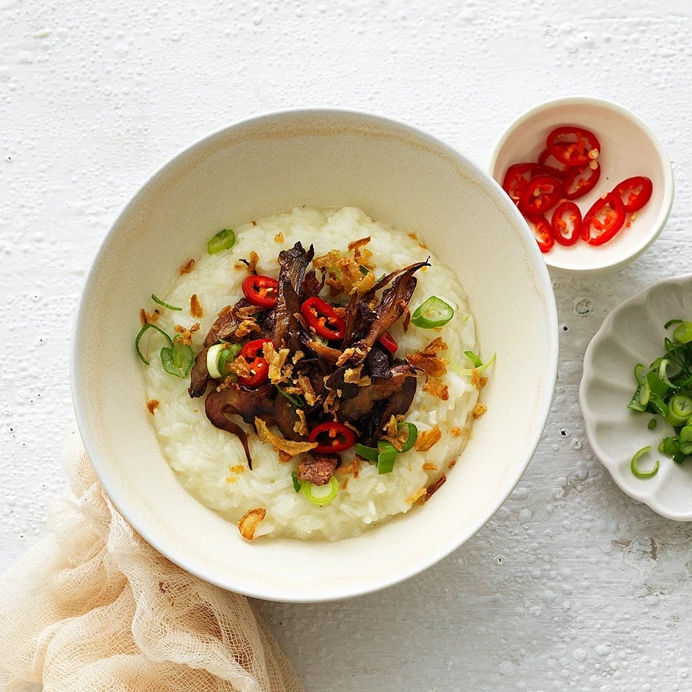 Congee – Asiatisk risgröt med ingefärssvamp