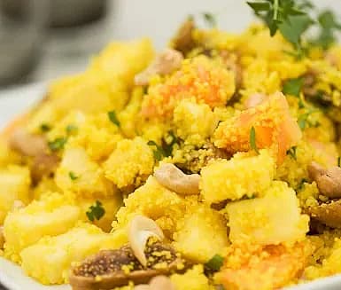 Couscoussallad med frukt och nötter