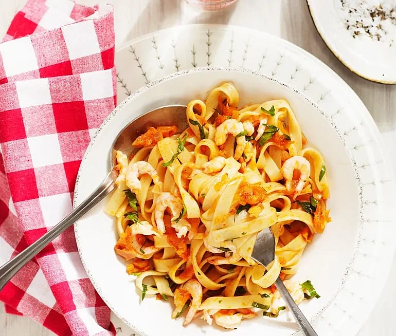 Curryräkor med pasta