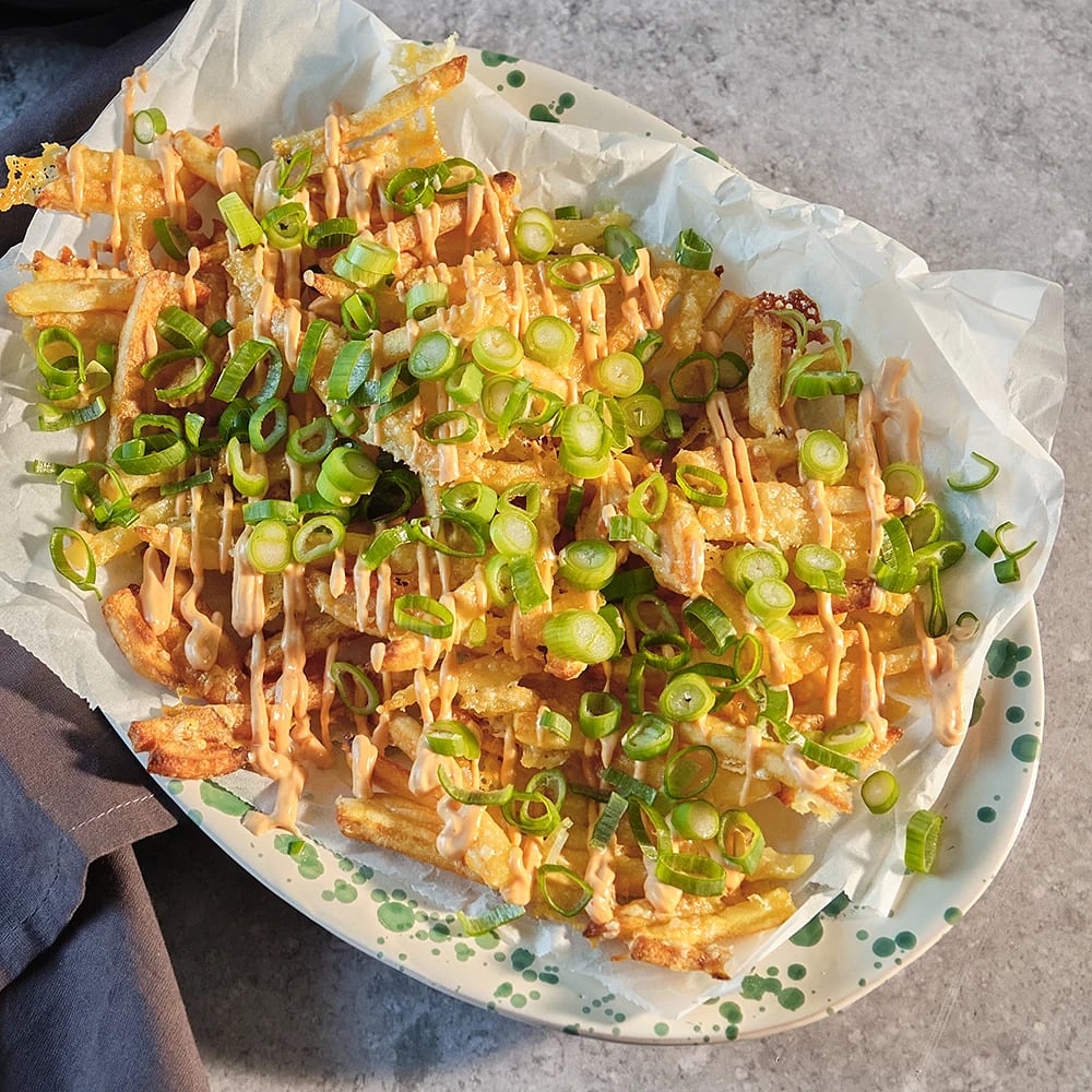 Dirty fries med sriracha mayo