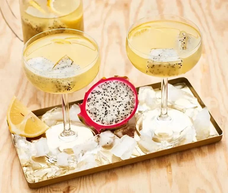 Drakfruktsis med citron och ingefära