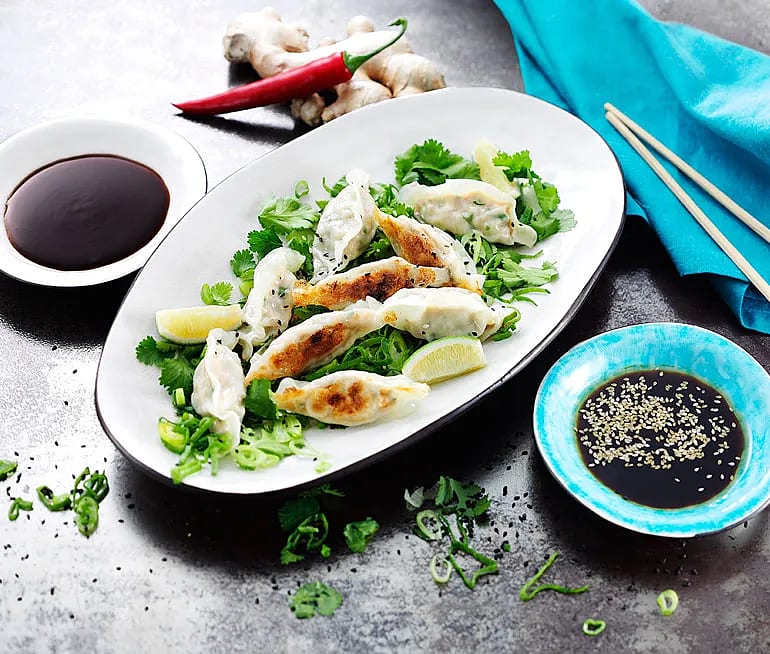 Dumplings med kyckling, ingefära och hoisinsås