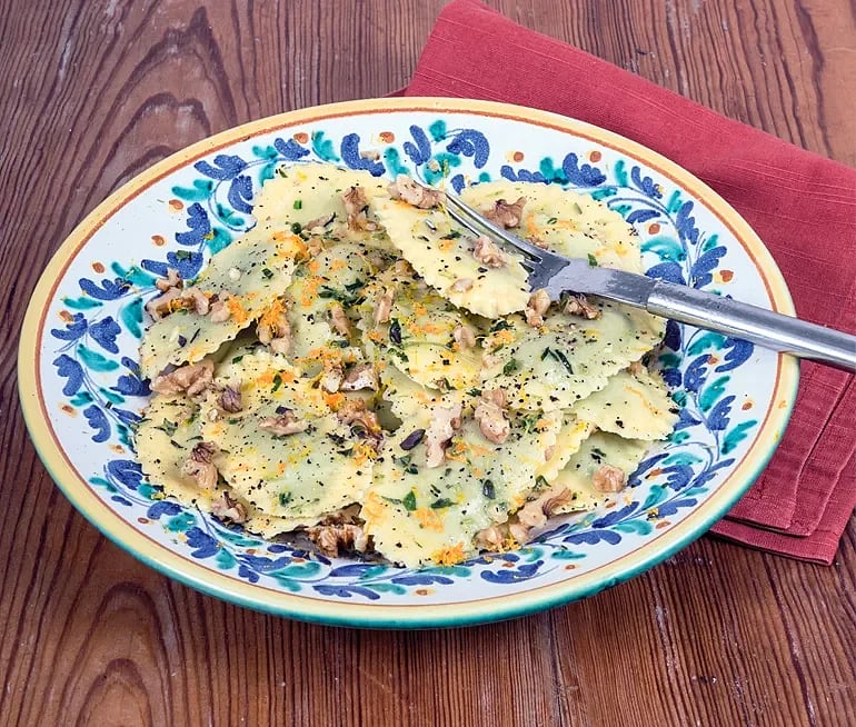 Färsk pasta med blodapelsin