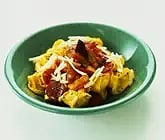 Färsk tortellini med ratatouille
