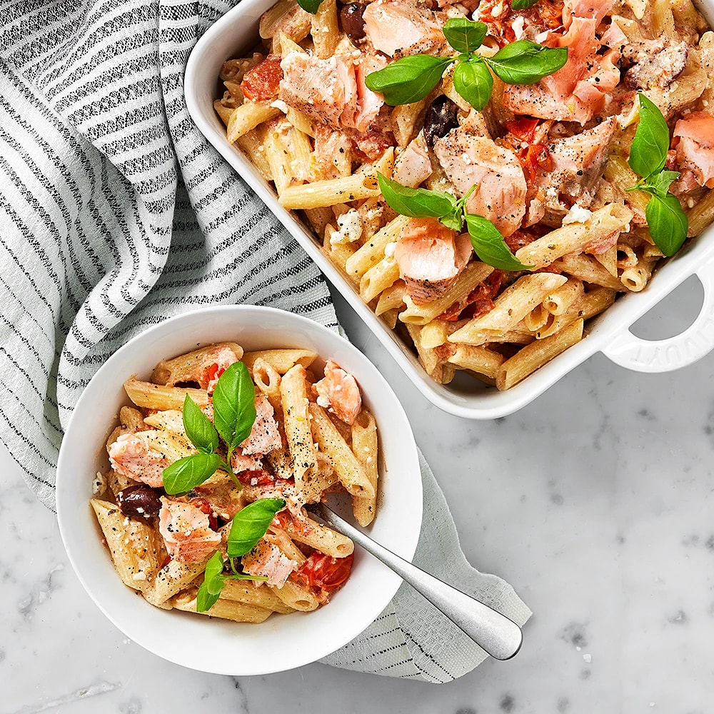 Fetaost- och laxpasta