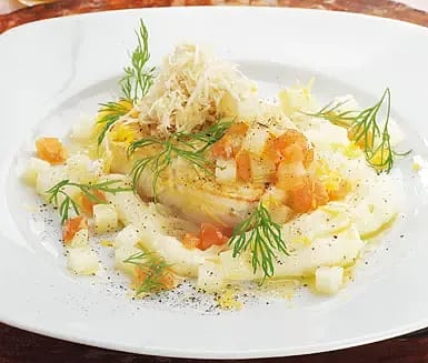 Fiskfilé med persiljerotspuré, pepparrot & lax