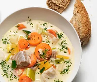 Fiskgryta med rotfrukter, dill och citron