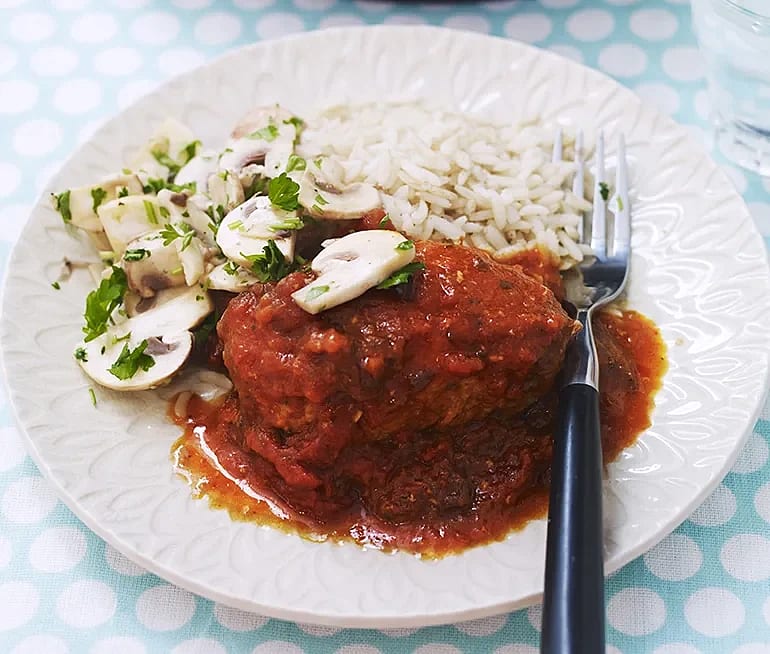 Fläskfärslimpa med tomatsås