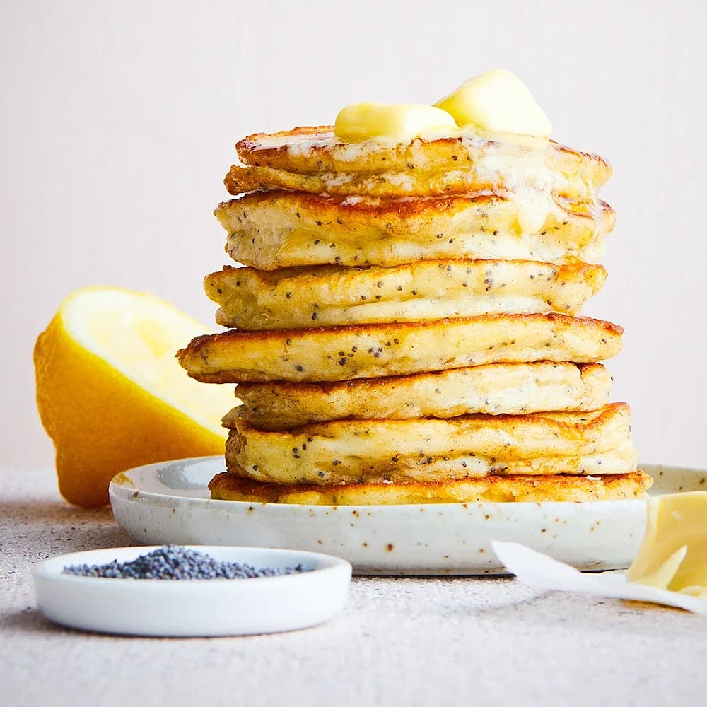 Fluffiga pannkakor med ricotta och citron