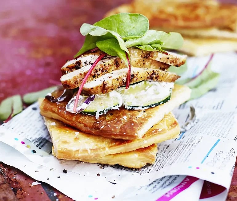Focaccia fylld med citronkyckling och zucchini