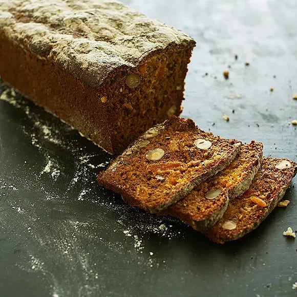 Frukt- och nötbröd