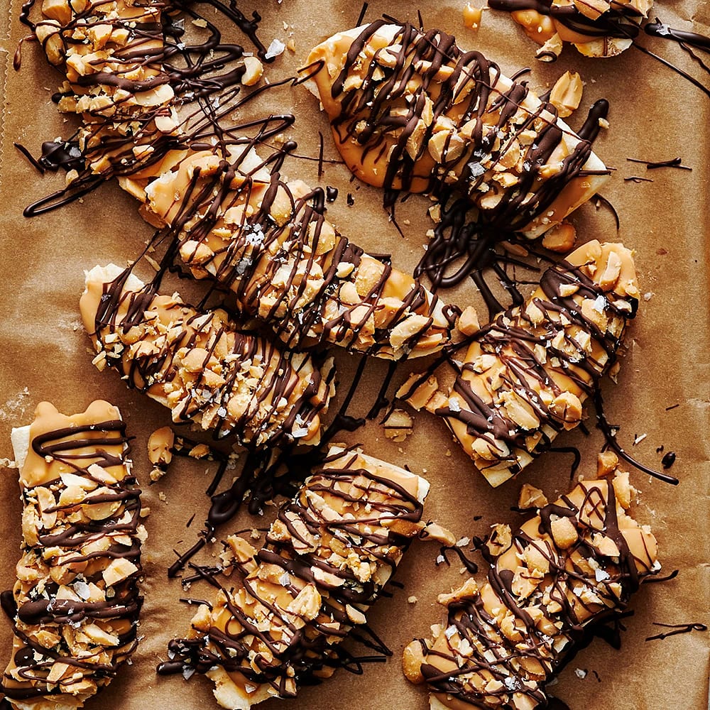 Fryst banan med jordnötssmör och choklad