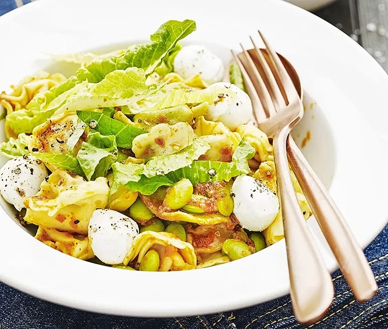 Fylld pasta med mozzarella och sojabönor