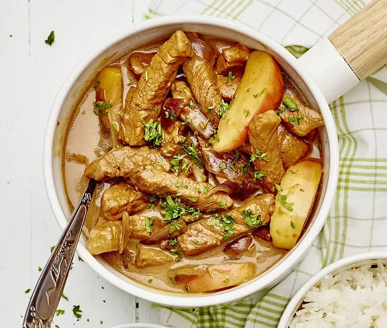 Gräddig kotlettgryta med äpple