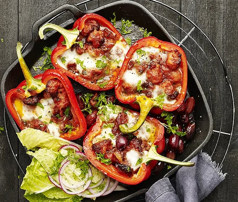 Gratinerade fyllda paprikor med salsiccia