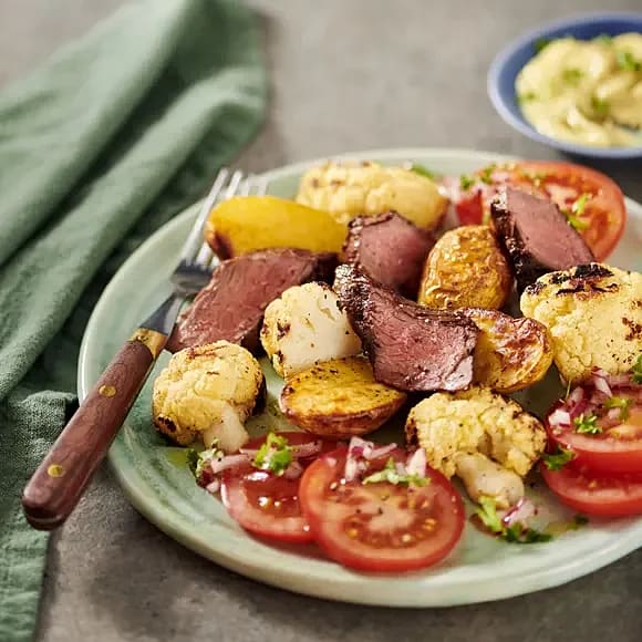 Grillad biff och blomkål med bearnaise