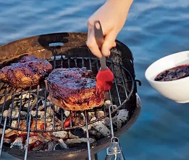 Grillad högrev med lingonglaze